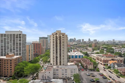 $249,900 | 1707 North Prospect Avenue, Unit 4A, Milwaukee, WI 53202