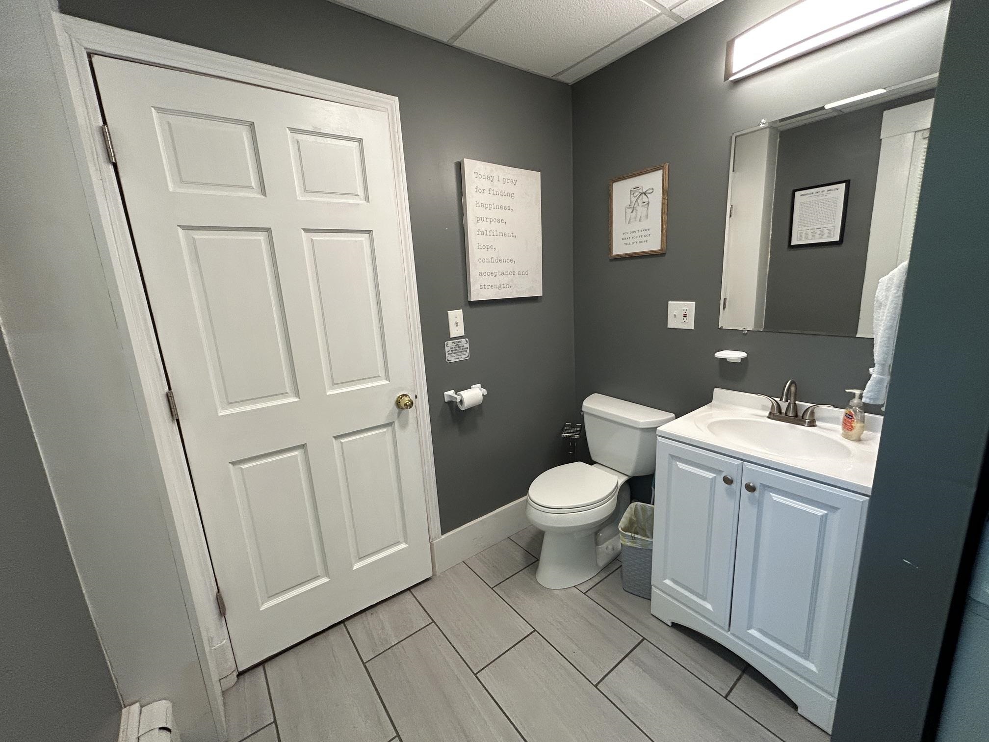 146 North Main Street Wolfeboro, NH 03894 - Photo 25 of 58