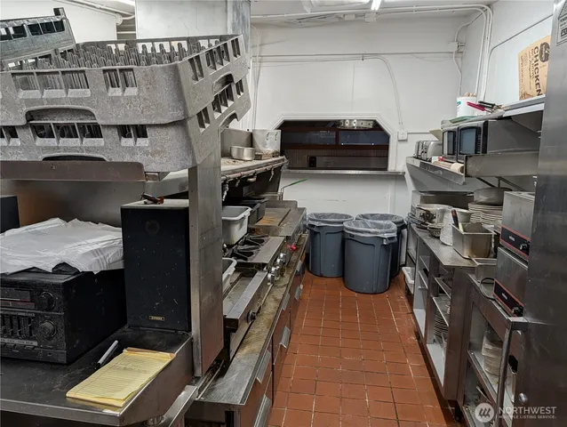 $12,000,000 | 13428 Highway 99, Everett, WA 98204