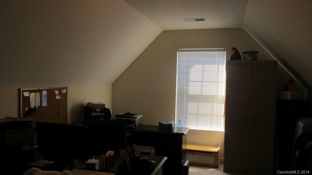 934 Reigate Road Charlotte, NC 28262 - Photo 14 of 23 Gallery Image 14