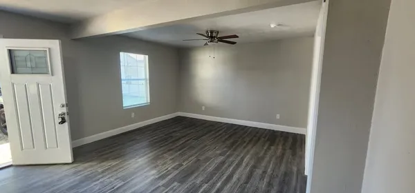 $1,300 | 6914 Gonzales Street, Houston, TX 77020