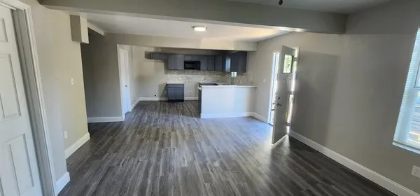 $1,300 | 6914 Gonzales Street, Houston, TX 77020