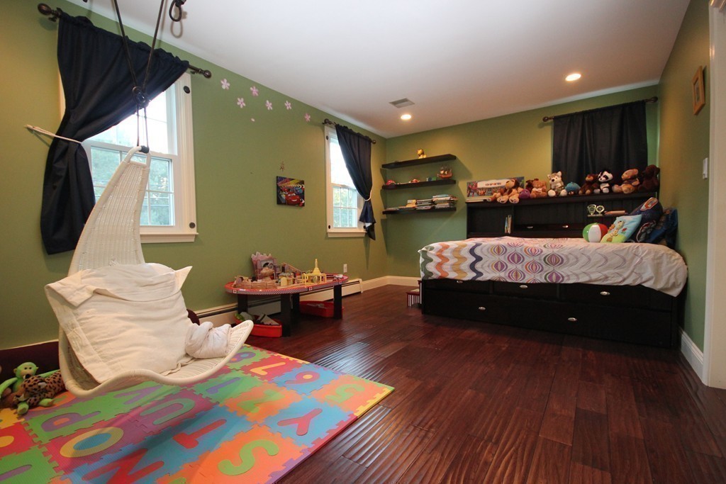 51 Hanson Road Newton, MA 02459 - Photo 23 of 30