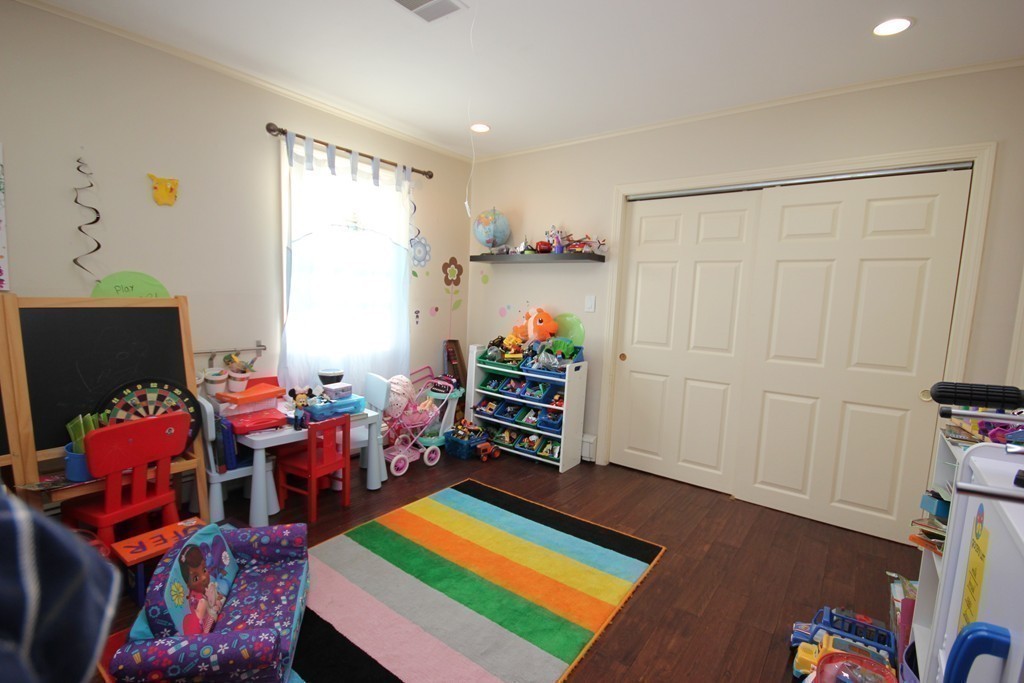 51 Hanson Road Newton, MA 02459 - Photo 24 of 30
