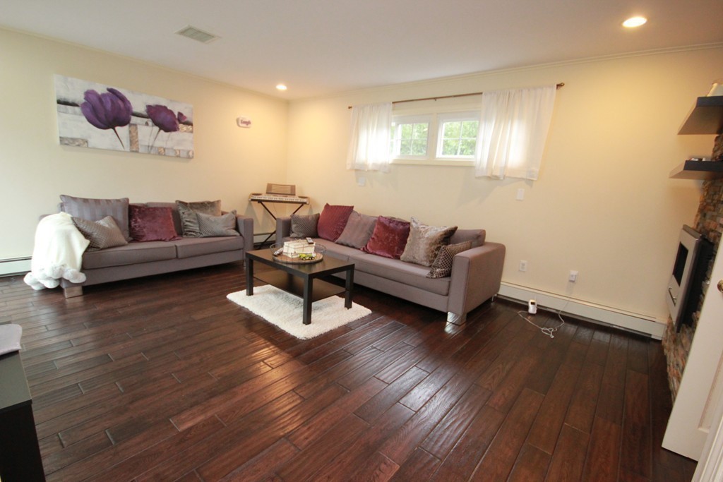 51 Hanson Road Newton, MA 02459 - Photo 29 of 30