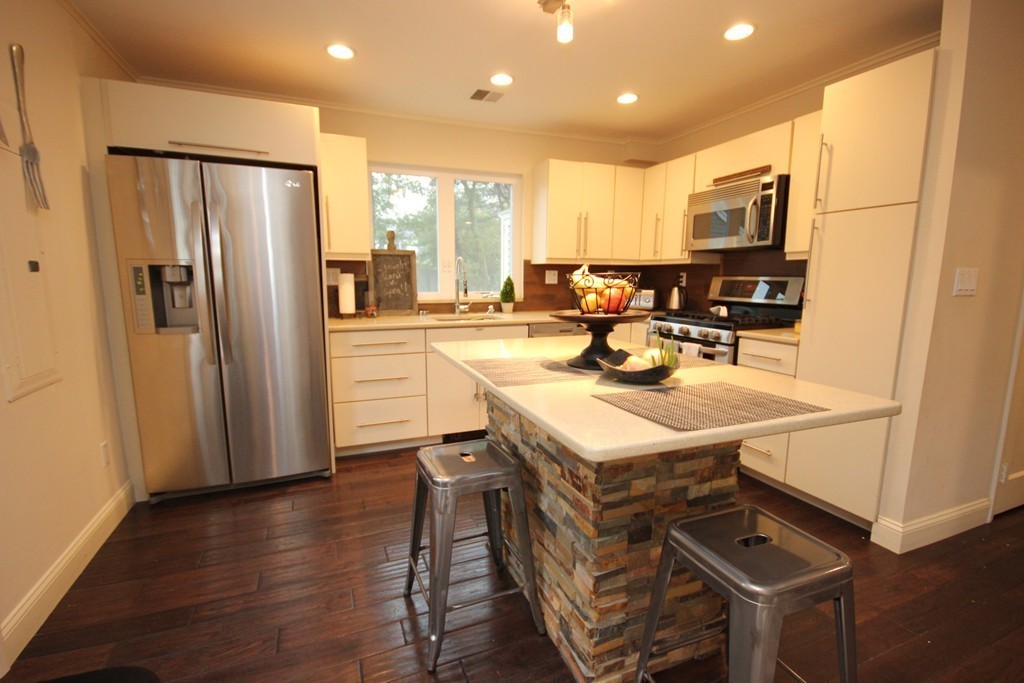 51 Hanson Road Newton, MA 02459 - Photo 8 of 30