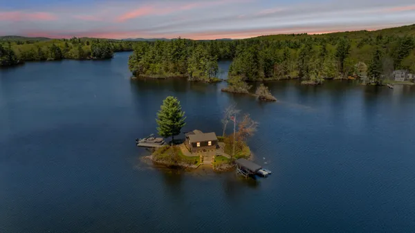 $685,000 | 1 Ossipee Lake Island, East Waterboro, ME 04030