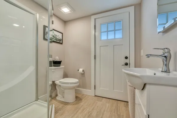 $685,000 | 1 Ossipee Lake Island, East Waterboro, ME 04030