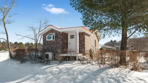 $685,000 | 1 Ossipee Lake Island, East Waterboro, ME 04030