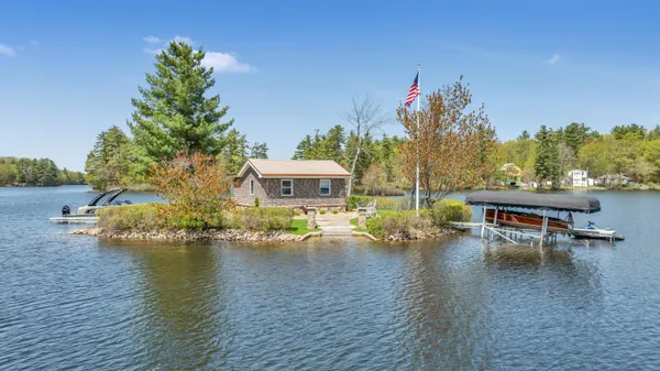 $685,000 | 1 Ossipee Lake Island, East Waterboro, ME 04030