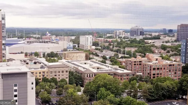 $275,500 | 300 Peachtree Street Northeast, Unit 17H, Atlanta, GA 30308