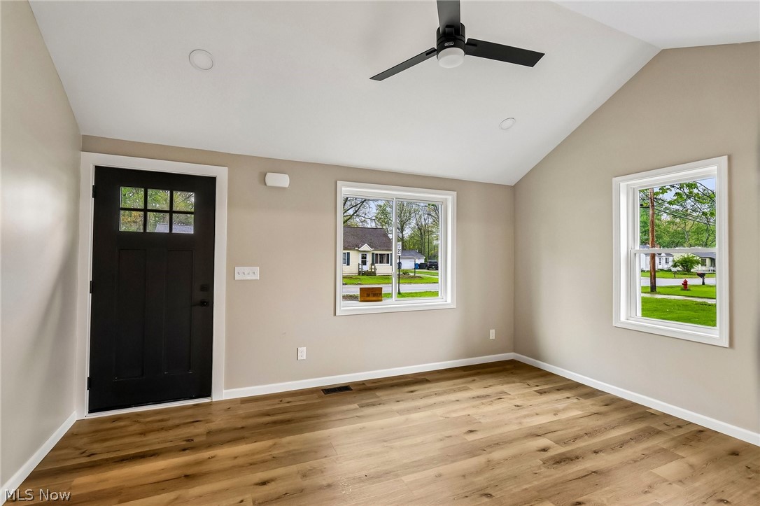 38849 Adkins Road Willoughby, OH 44094 - Photo 2 of 27 Great Room