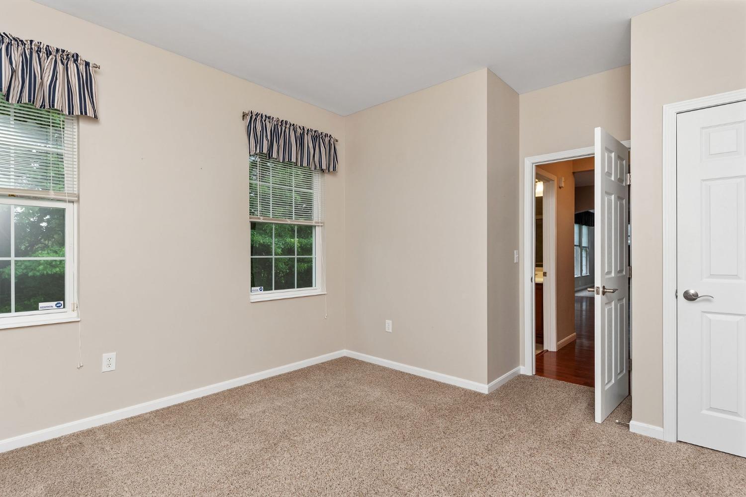 692 Hyacinth Road Cincinnati, OH 45245 - Photo 19 of 41
