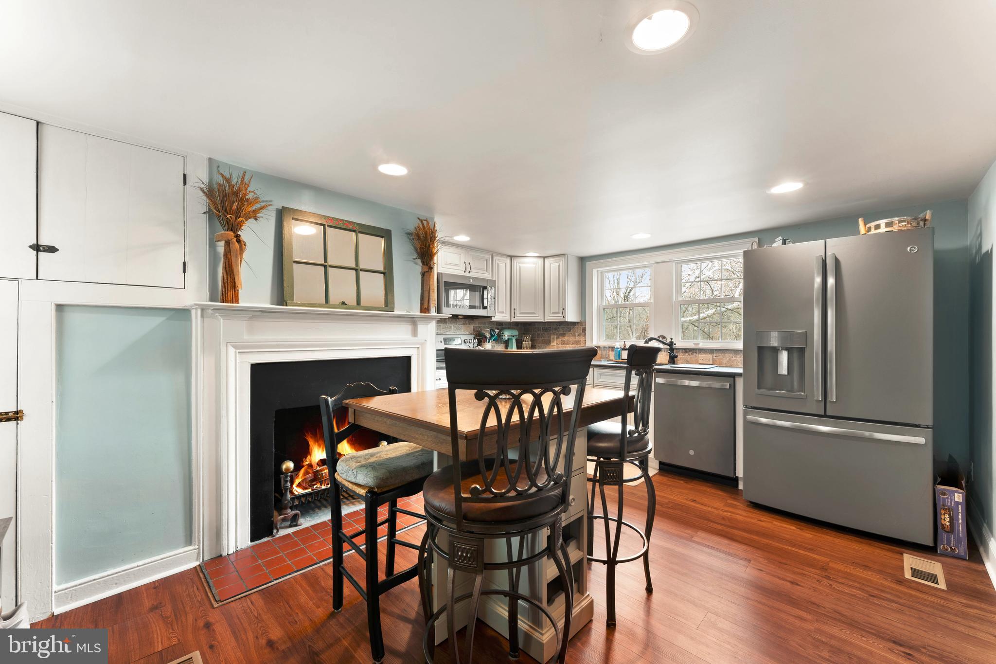 4005 Lower Road Levittown, PA 19056 - Photo 4 of 37 Gallery Image 4