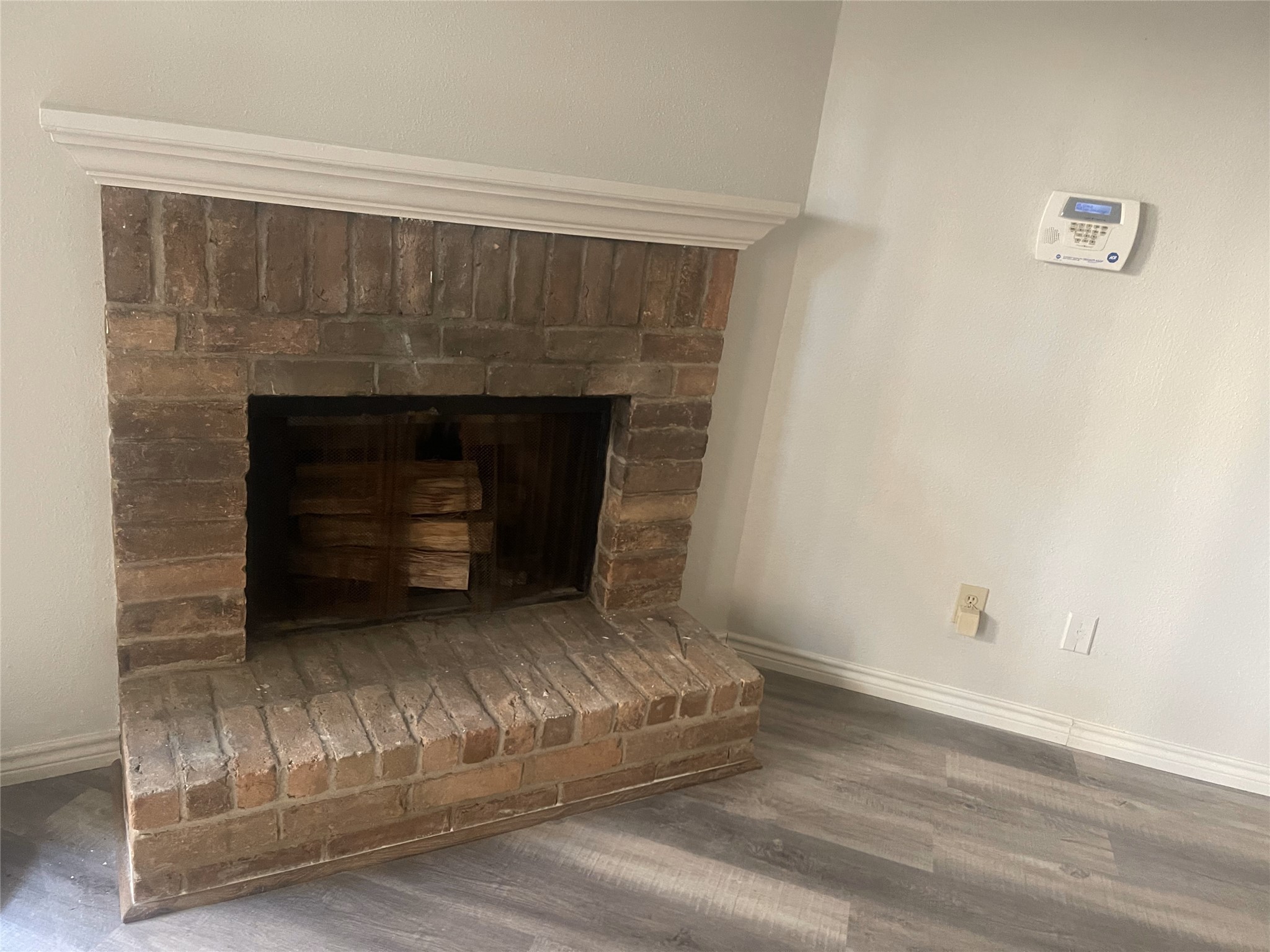 7402 Alabonson Road Houston, TX 77088 - Photo 7 of 20