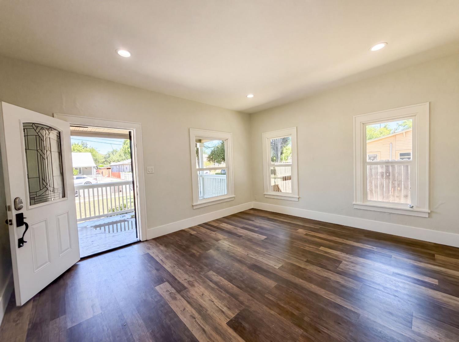 1860 West Willow Street Stockton, CA 95203 - Photo 9 of 27
