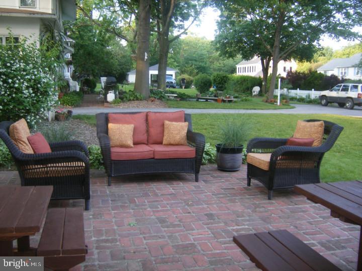 324 Highland Road Pottstown, PA 19464 - Photo 3 of 25 Gallery Image 3