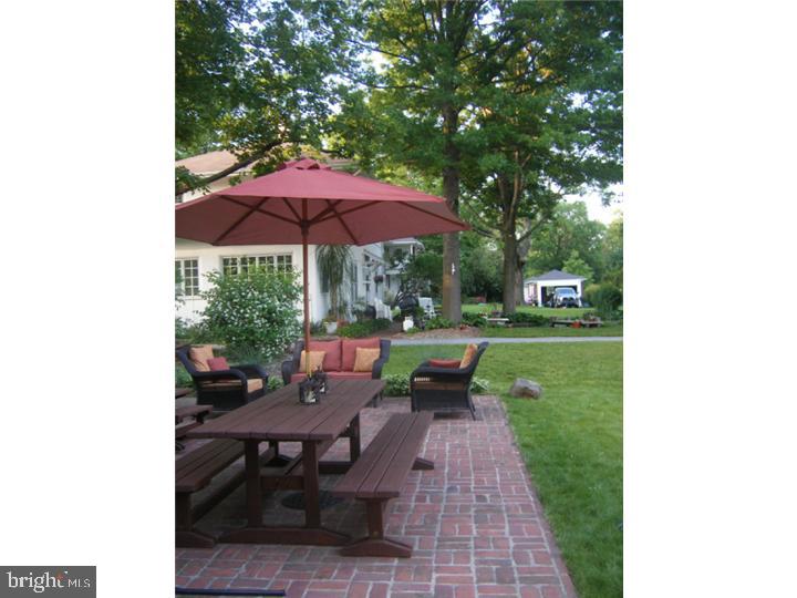 324 Highland Road Pottstown, PA 19464 - Photo 4 of 25 Gallery Image 4