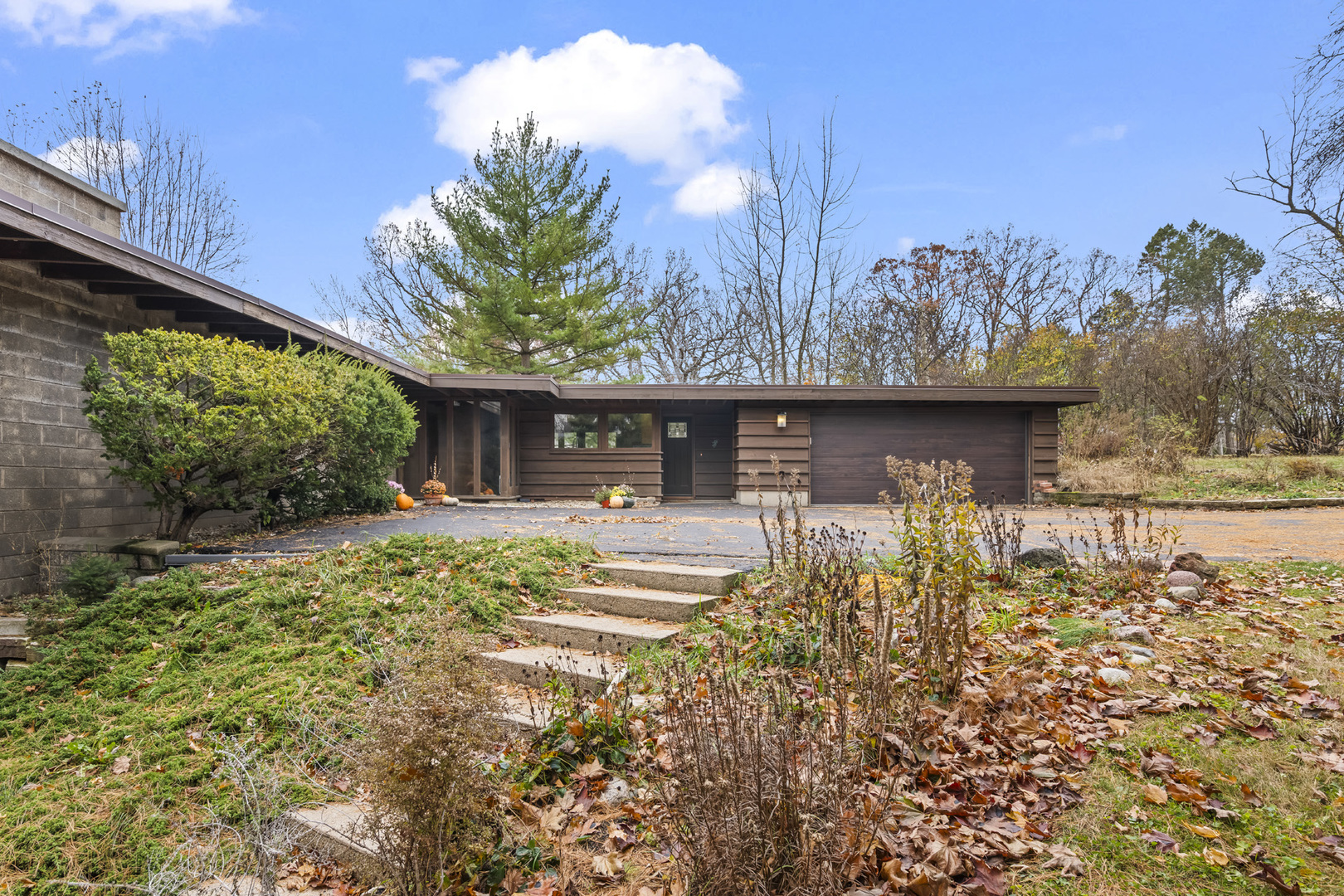 2345 North McAree Road Waukegan, IL 60087 - Photo 3 of 40 a front view of a house with a yard