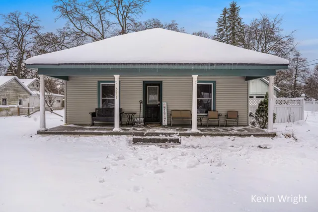 $214,900 | 6137 East Street, Twin Lake, MI 49457