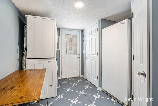 $214,900 | 6137 East Street, Twin Lake, MI 49457