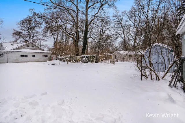 $214,900 | 6137 East Street, Twin Lake, MI 49457