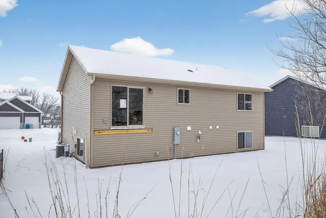 $460,000 | 2163 Hadley Hills Drive Northeast, Rochester, MN 55906