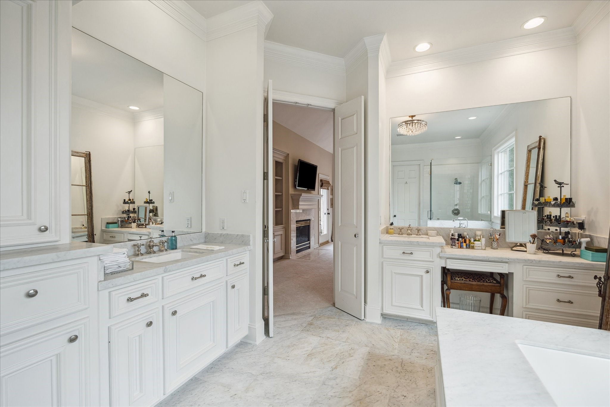 11524 Taylorcrest Road Houston, TX 77024 - Photo 29 of 47 Another view of the bathroom towards the primary bedroom.