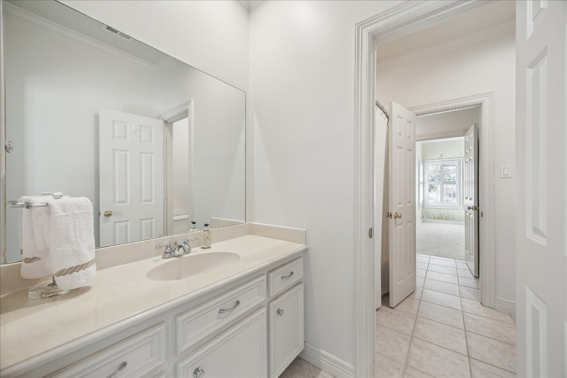 11524 Taylorcrest Road Houston, TX 77024 - Photo 36 of 47