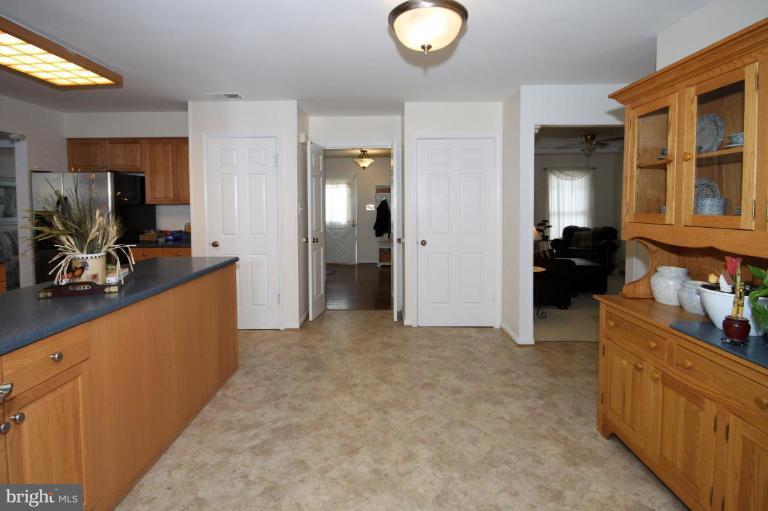 9903 Natick Road Burke, VA 22015 - Photo 30 of 30 Breakfast Area