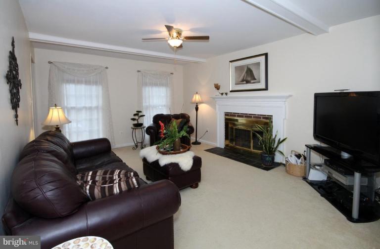 9903 Natick Road Burke, VA 22015 - Photo 6 of 30 Family Room