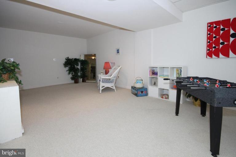 9903 Natick Road Burke, VA 22015 - Photo 10 of 30 Recreation Room
