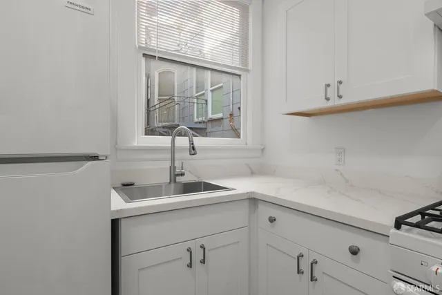 $2,995 | 1166 South Van Ness Avenue, Unit 3, San Francisco, CA 94110