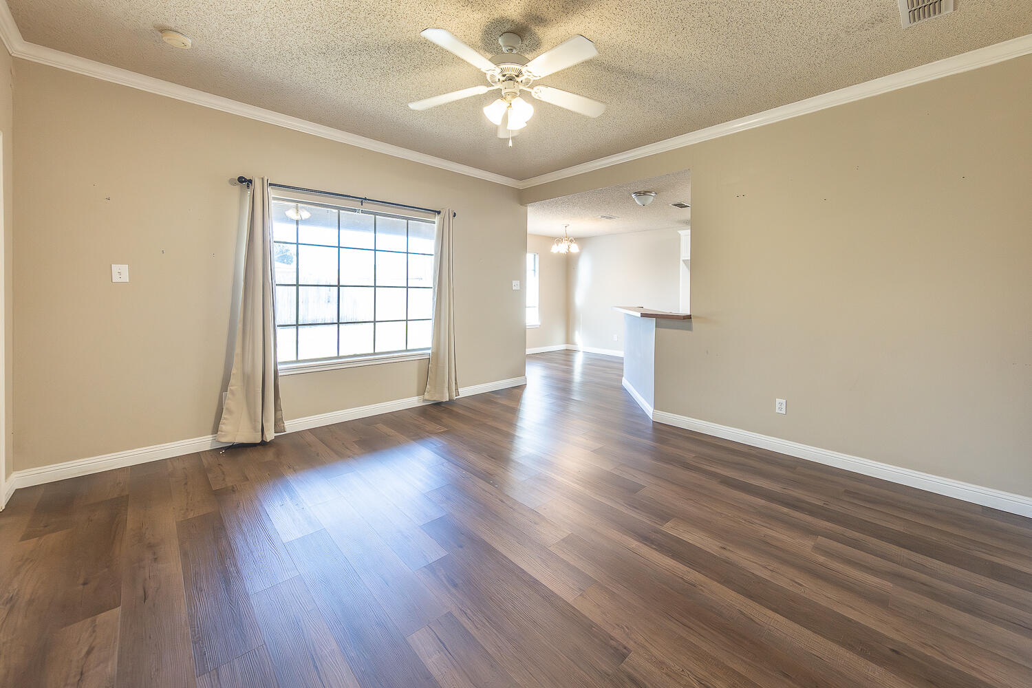 2325 77th Street Lubbock, TX 79423 - Photo 2 of 24 2L9A1462