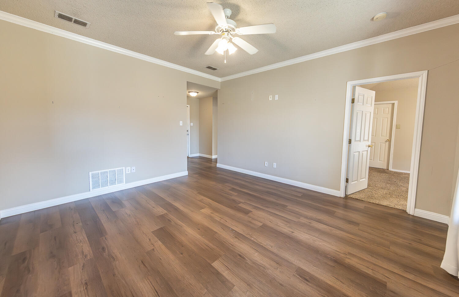 2325 77th Street Lubbock, TX 79423 - Photo 6 of 24 2L9A1476