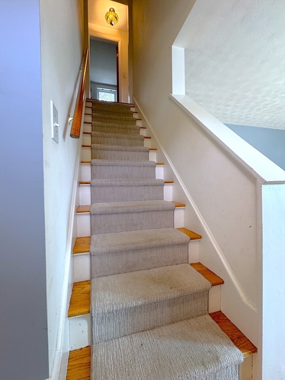 17 Meadowbrook Road Hudson, MA 01749 - Photo 16 of 27