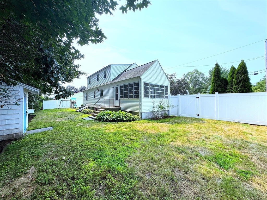 17 Meadowbrook Road Hudson, MA 01749 - Photo 24 of 27