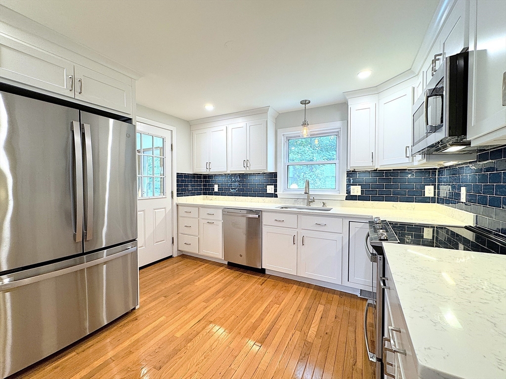 17 Meadowbrook Road Hudson, MA 01749 - Photo 6 of 27