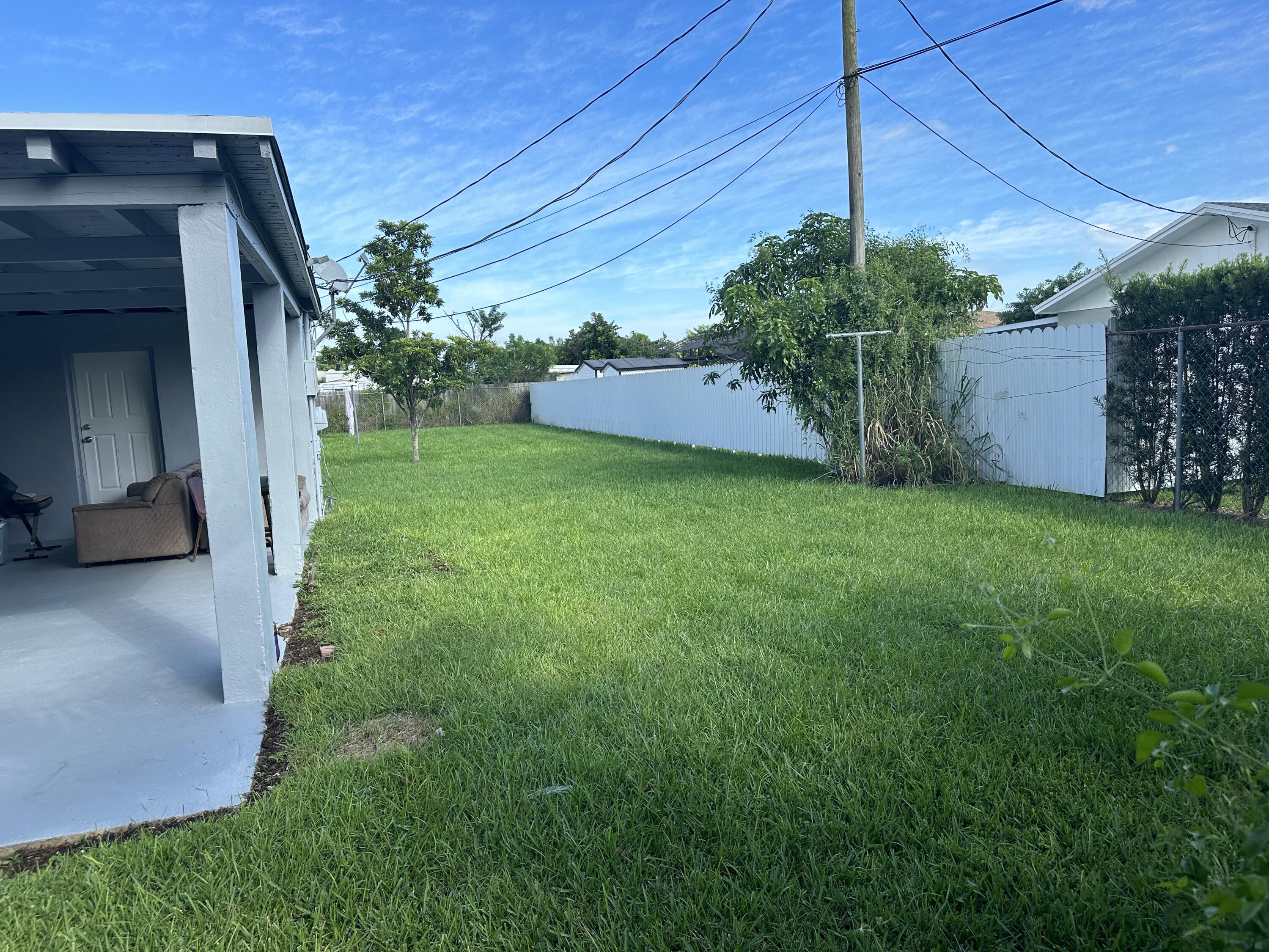 18147 Southwest 105th Avenue Miami, FL 33157 - Photo 3 of 7 IMG_0509