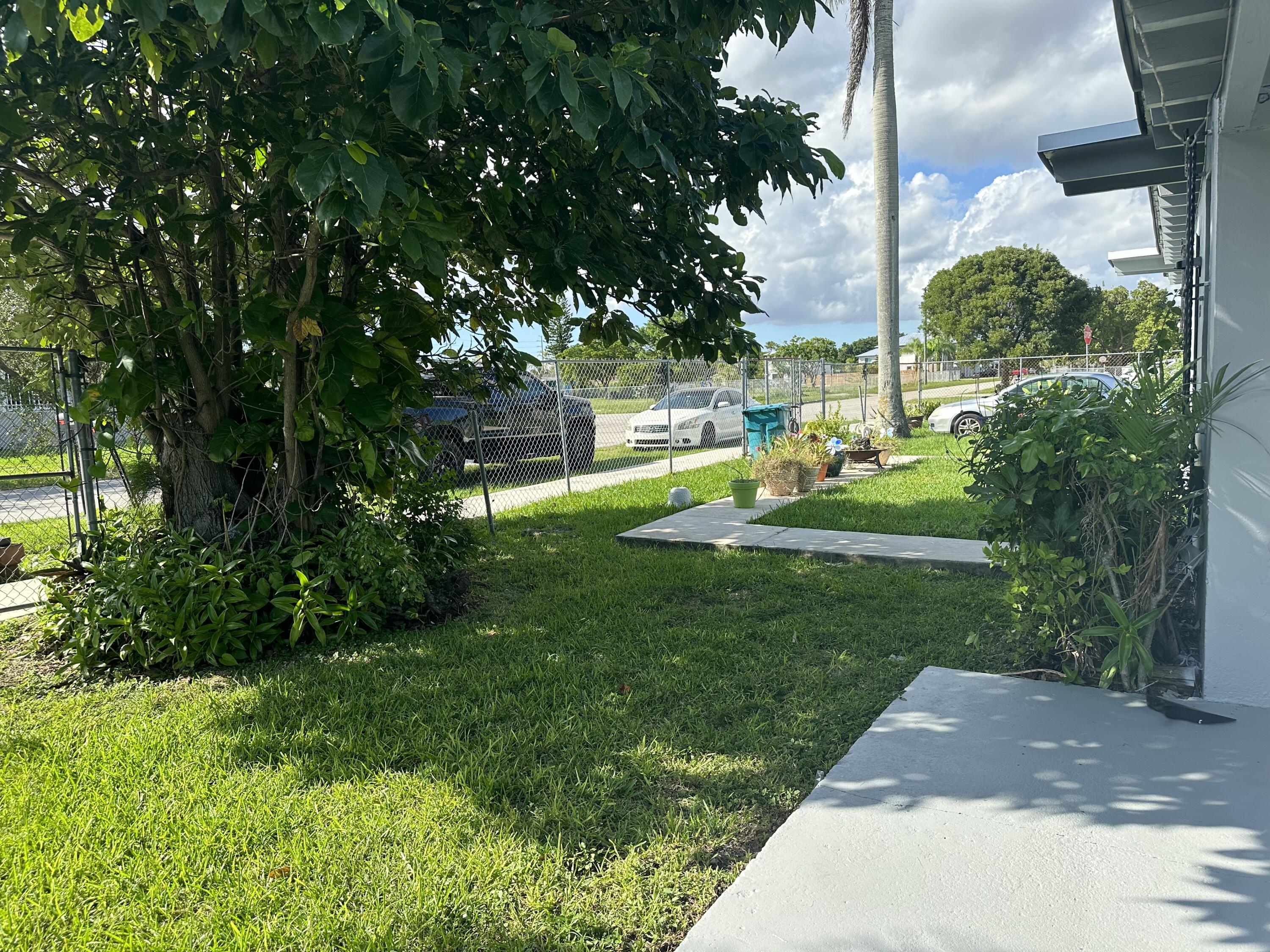 18147 Southwest 105th Avenue Miami, FL 33157 - Photo 7 of 7 IMG_0499