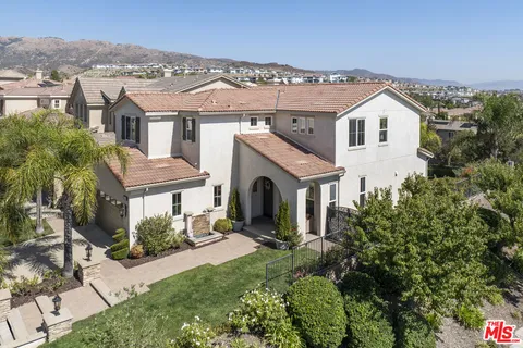 $1,395,000 | 11540 Apulia Court, Porter Ranch, CA 91326