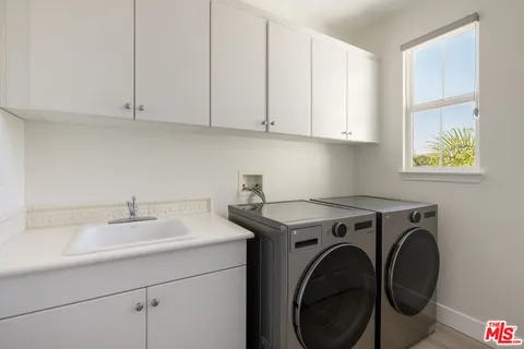 $1,395,000 | 11540 Apulia Court, Porter Ranch, CA 91326