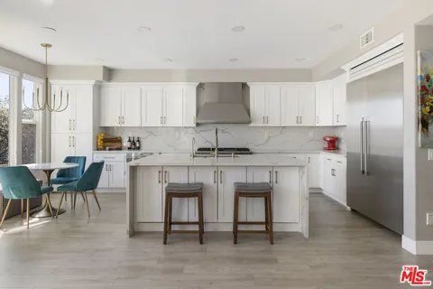 $1,395,000 | 11540 Apulia Court, Porter Ranch, CA 91326