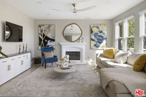 $1,395,000 | 11540 Apulia Court, Porter Ranch, CA 91326