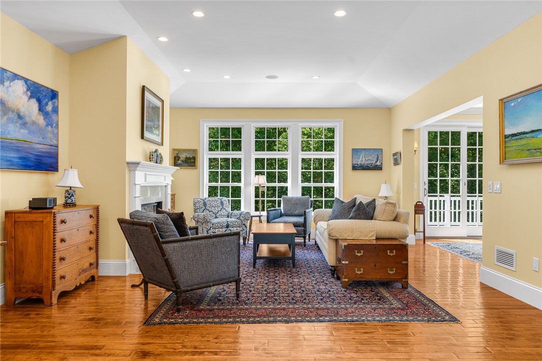 7 Kettle Cl Westerly, RI 02891 - Photo 11 of 45