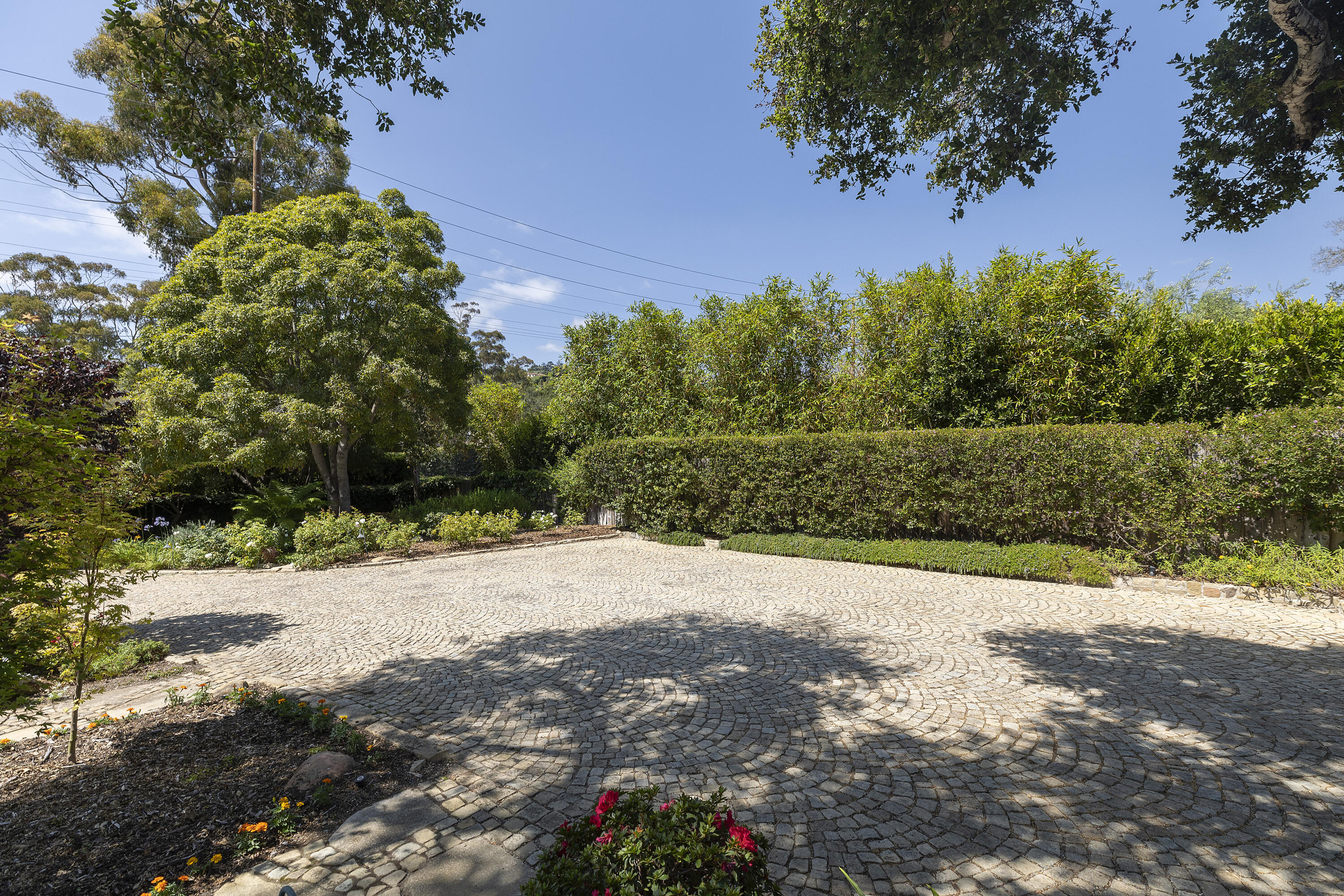 220 Hot Springs Road Montecito, CA 93108 - Photo 4 of 21 Exterior Front Yard and Driveway