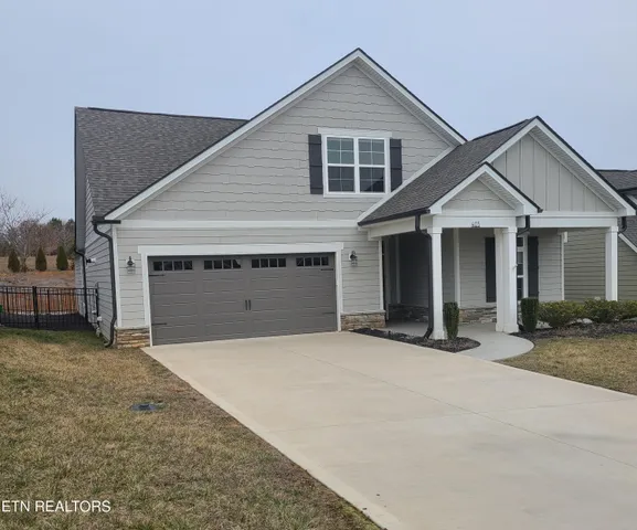 $550,000 | 403 Sycamore Place, Loudon, TN 37774