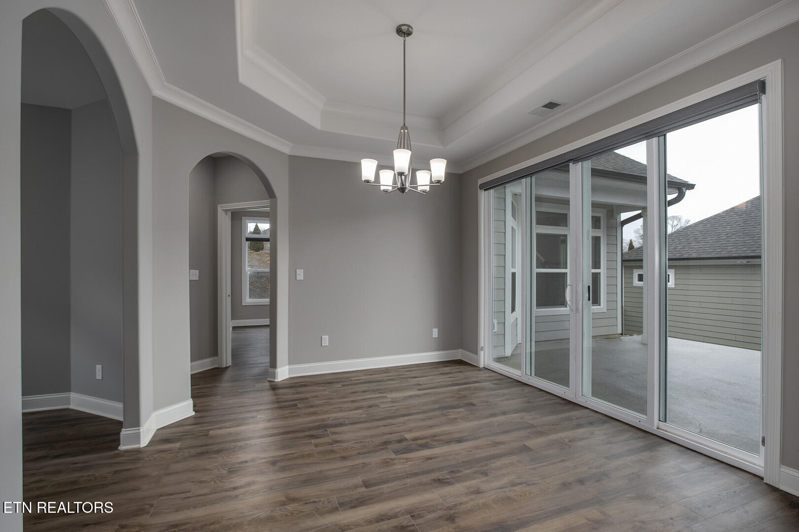 403 Sycamore Place Loudon, TN 37774 - Photo 25 of 60 25_403 Sycamore Place_Dining04