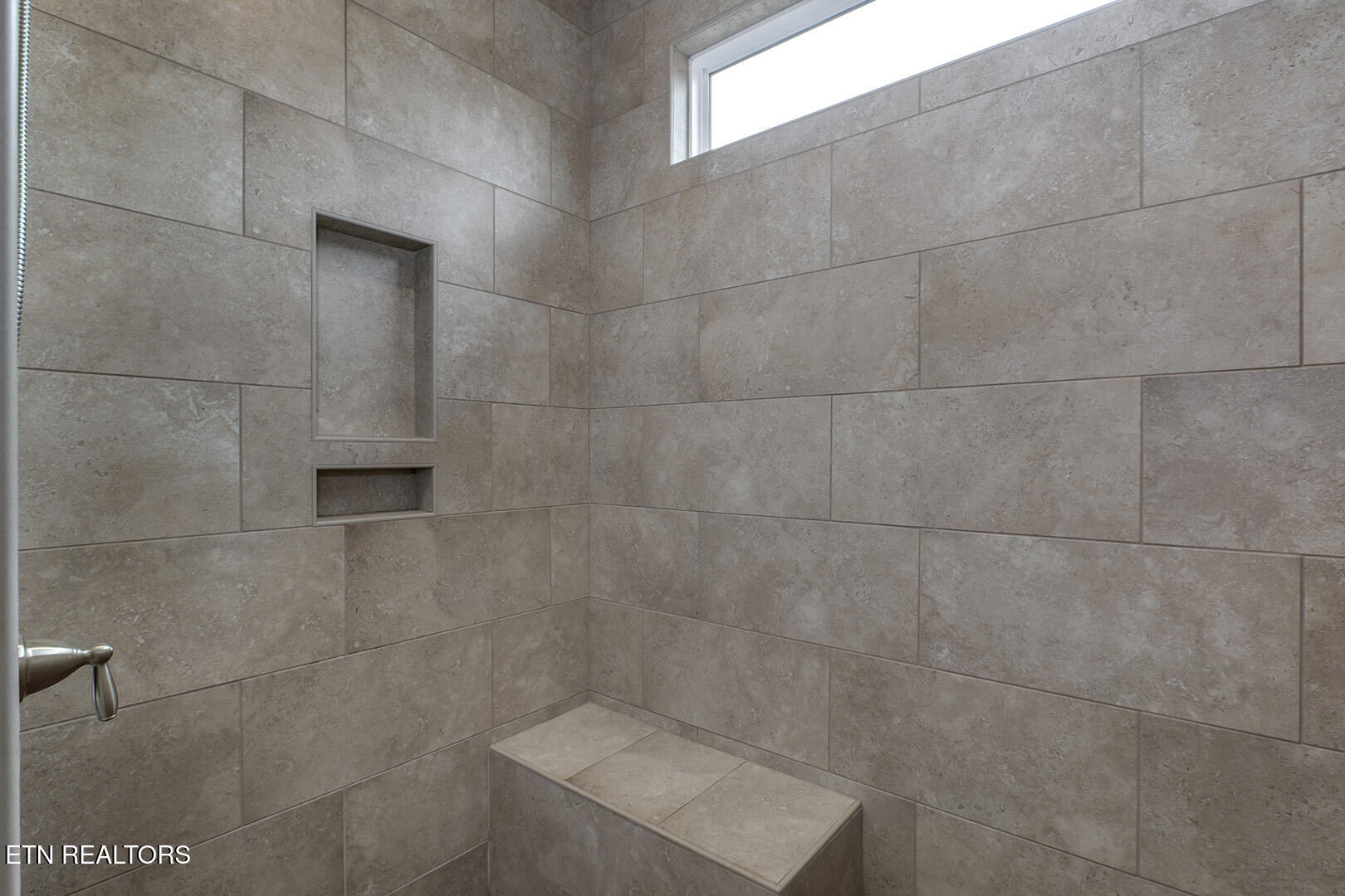 403 Sycamore Place Loudon, TN 37774 - Photo 32 of 60 32_403 Sycamore Place_MasterShower