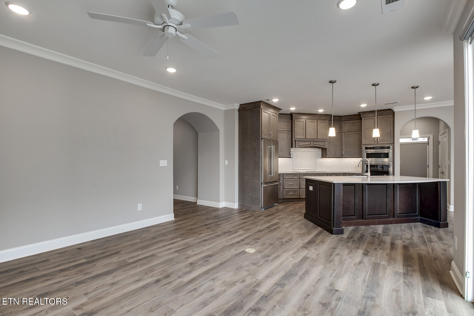 403 Sycamore Place Loudon, TN 37774 - Photo 8 of 60 08_403 Sycamore Place_Living03